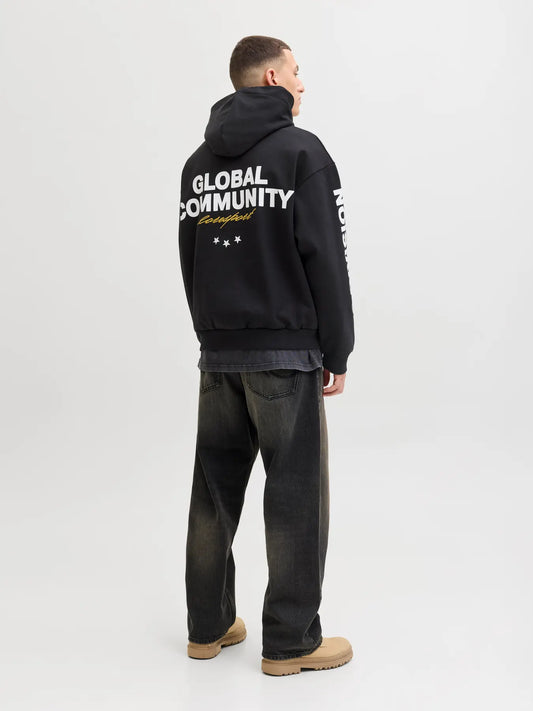 Sudadera con capucha negra estampada en la espalda