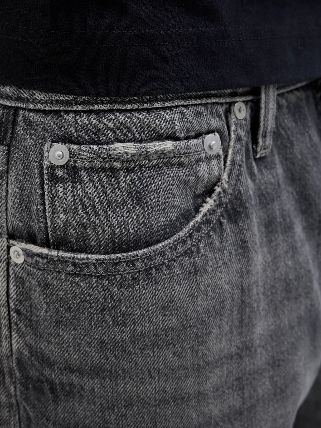 Pantalon corto gris oscuro vaqueros holgado