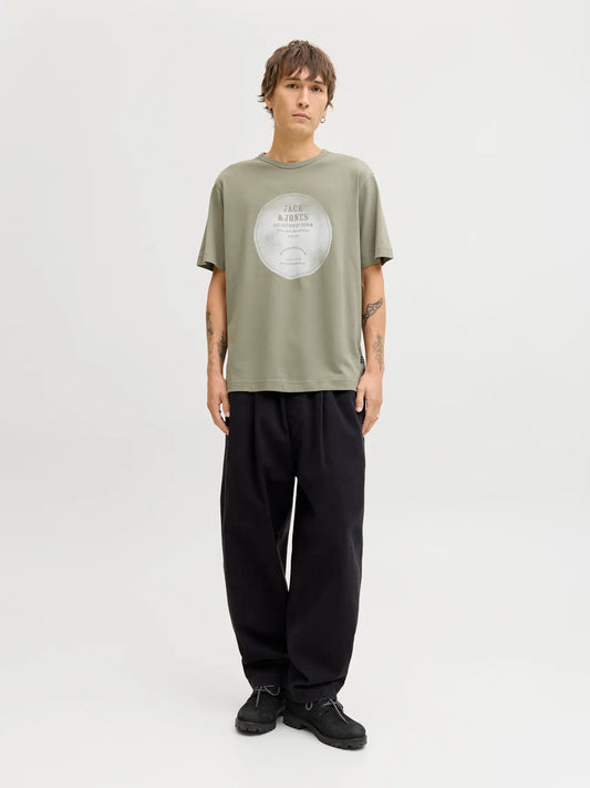 Camiseta Detroit verde con logo estampado en el frente