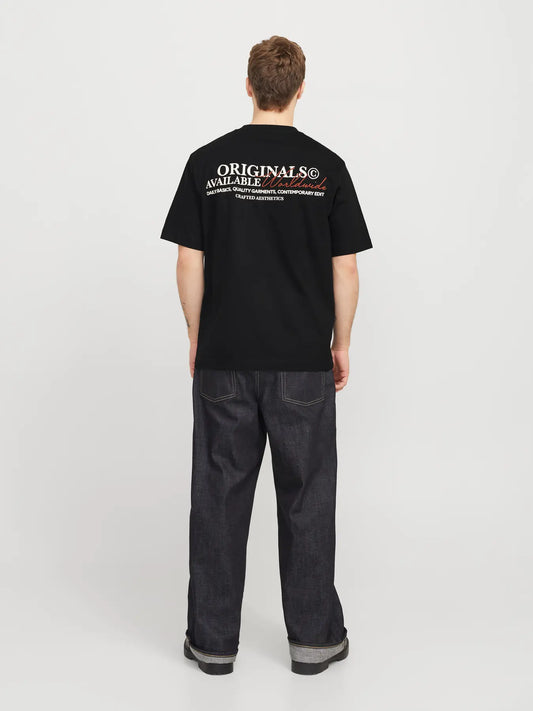 Camiseta negra con texto 'originals' delante y detrás