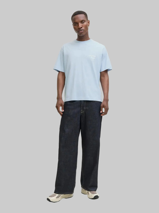 Camiseta azul "originals studios" estampada en la espalda