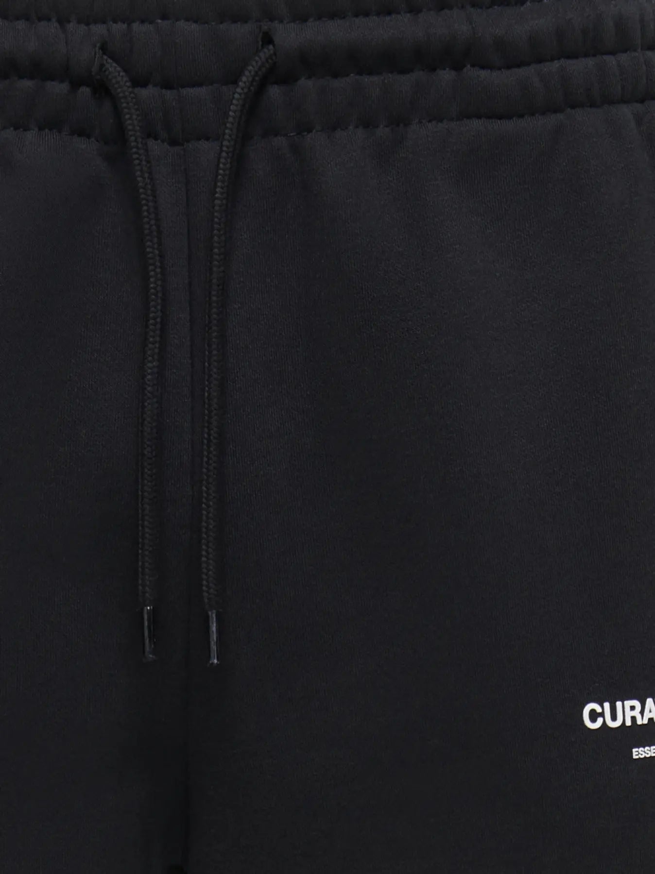 Short Negro de sudadera
