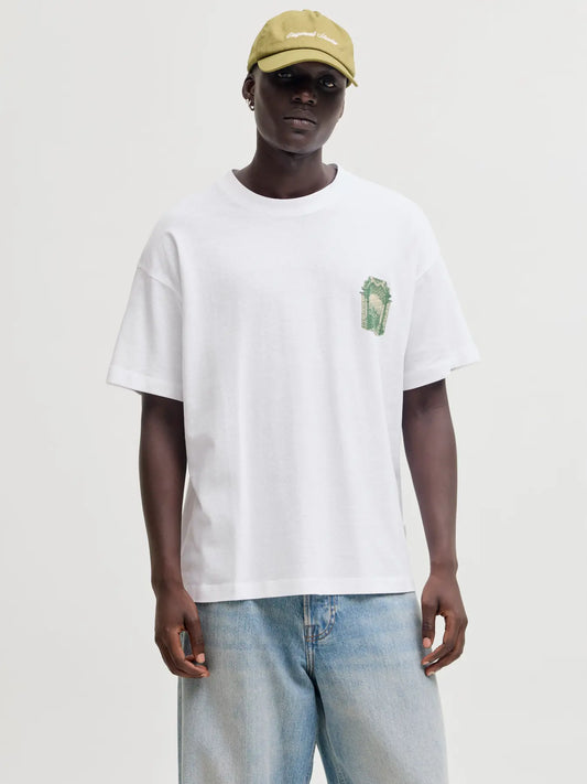 Camiseta blanca estampada en la espalda